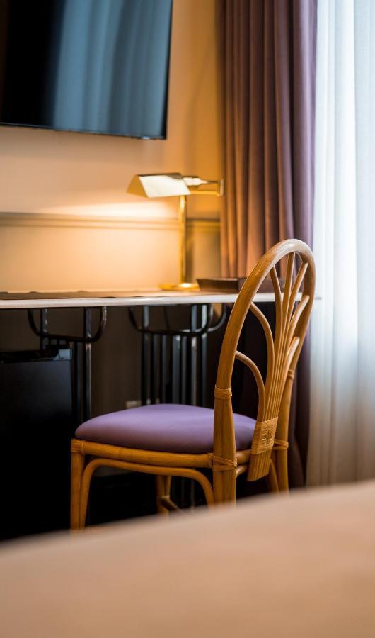 Communal Hotel Koutaïssi Extérieur photo