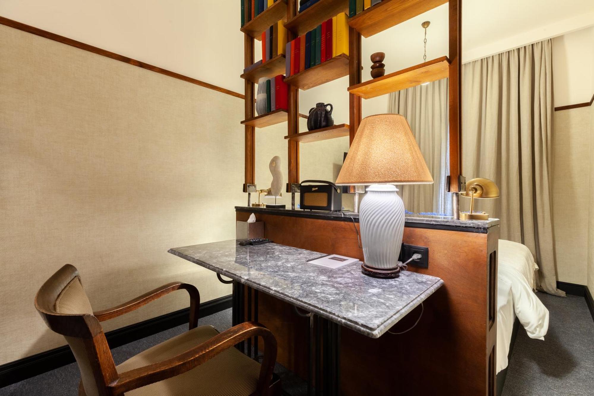 Communal Hotel Koutaïssi Extérieur photo